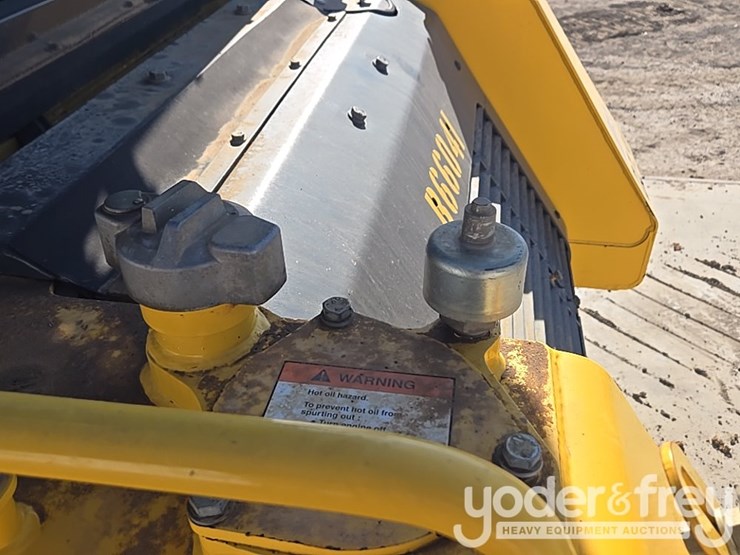 2023-komatsu-d61px-24-image-59