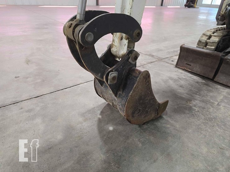 2022-bobcat-e10-image-11