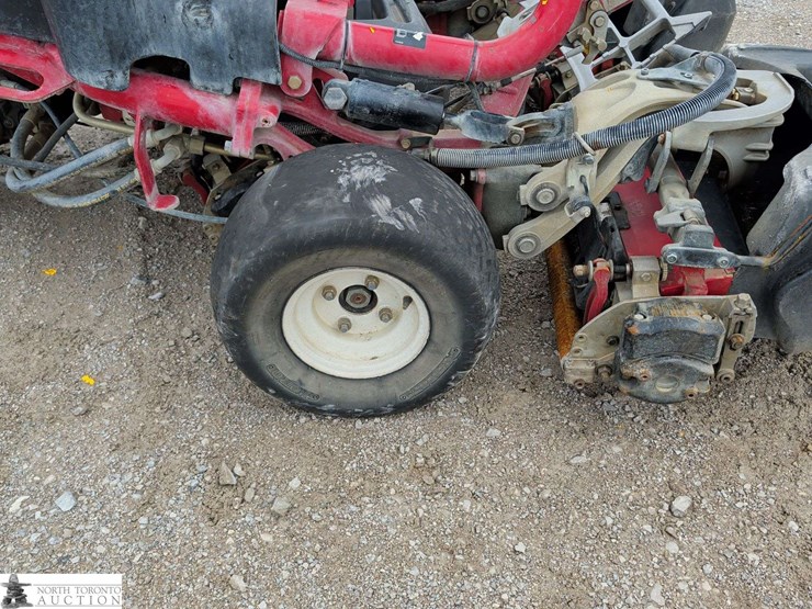 2013-toro-groundsmaster-3320-image-21