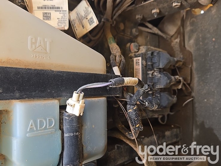 2019-caterpillar-336-image-46