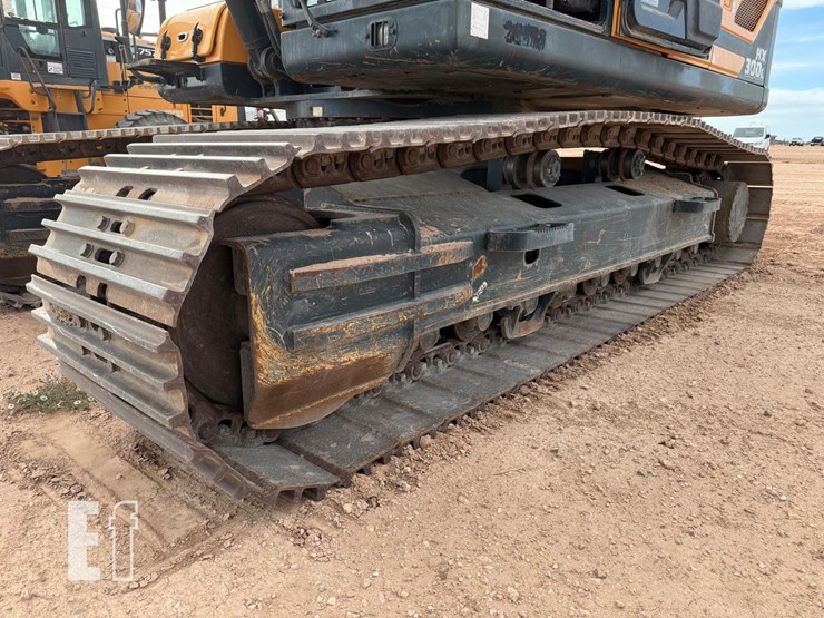 2017-hyundai-hx300l-image-17