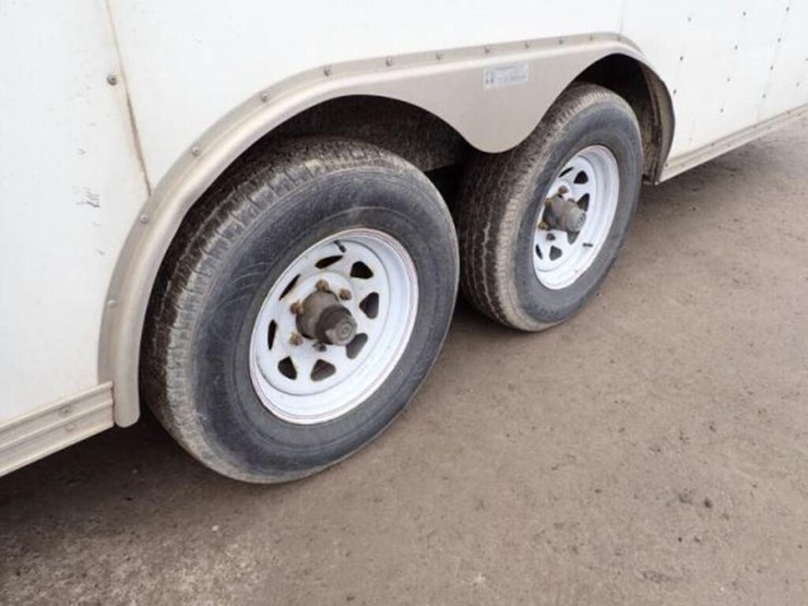 2011-car-mate-trailers-24-ft-t/a-enclosed-trailer-image-15