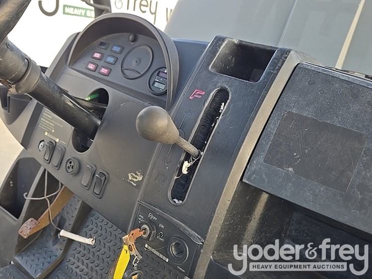 2020-club-car-carryall-1700-image-65