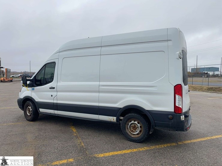 2016-ford-transit-image-7