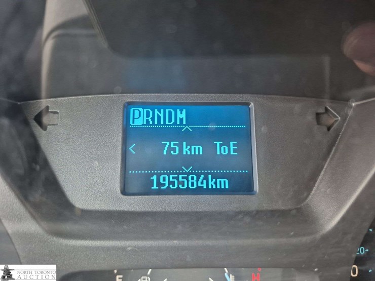 2016-ford-transit-image-19