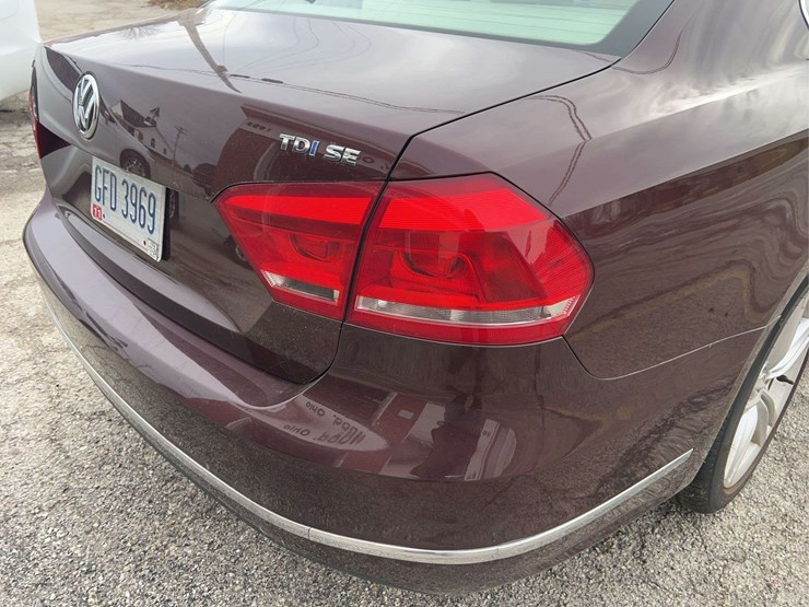 2014-volkswagen-passat-tdi-image-31
