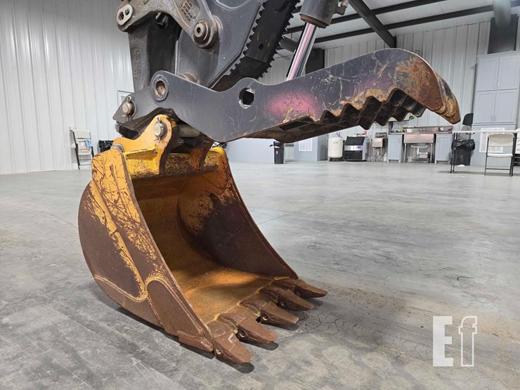 2023-deere-320-p-tier-image-12