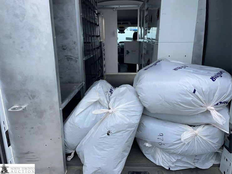 2016-ford-transit-image-25