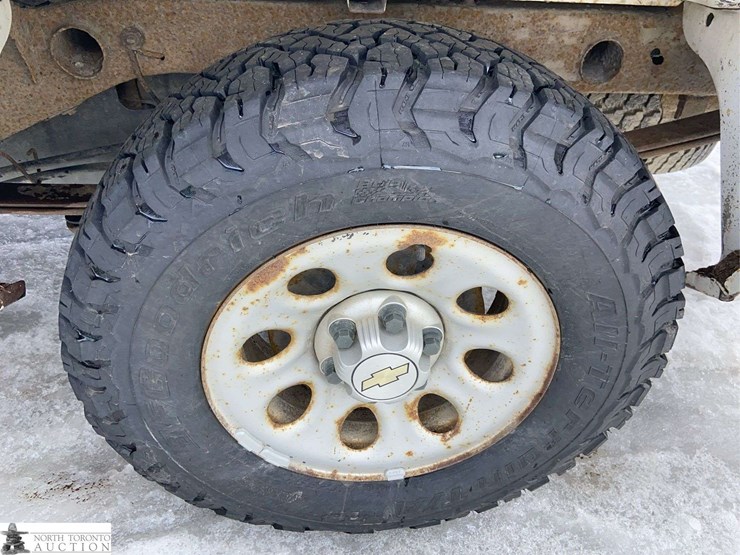 2011-chevrolet-silverado-1500-image-26