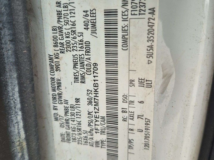 2017-ford-transit-image-18