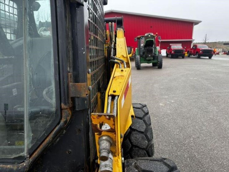 2009-caterpillar-232b2-image-42