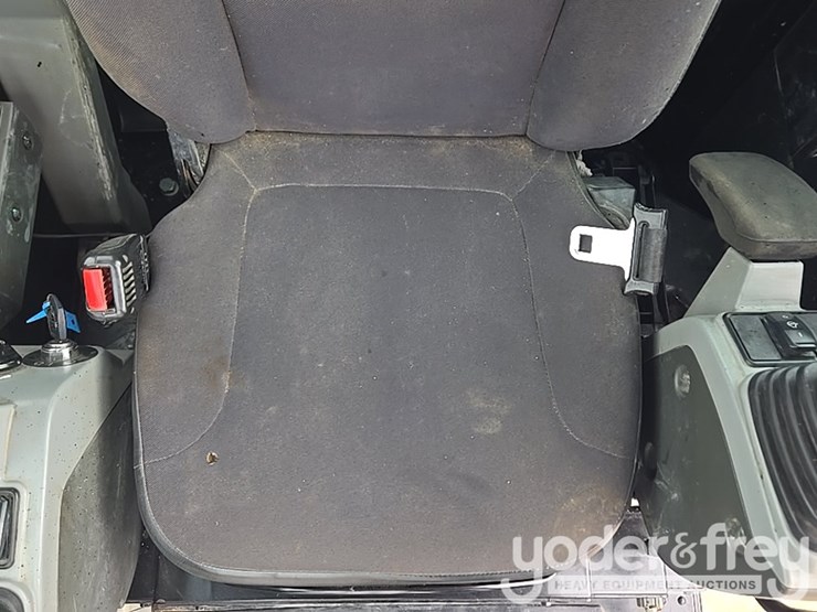 2018-caterpillar-305.5-image-101