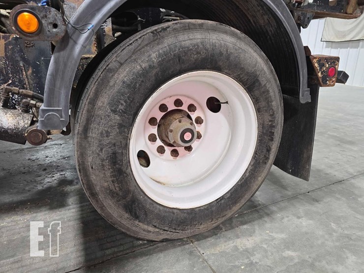 2002-environmental-service-products-46-ft-tandem-axle-image-18