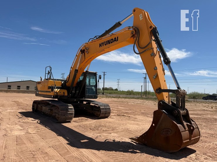 2017-hyundai-hx300l-image-2