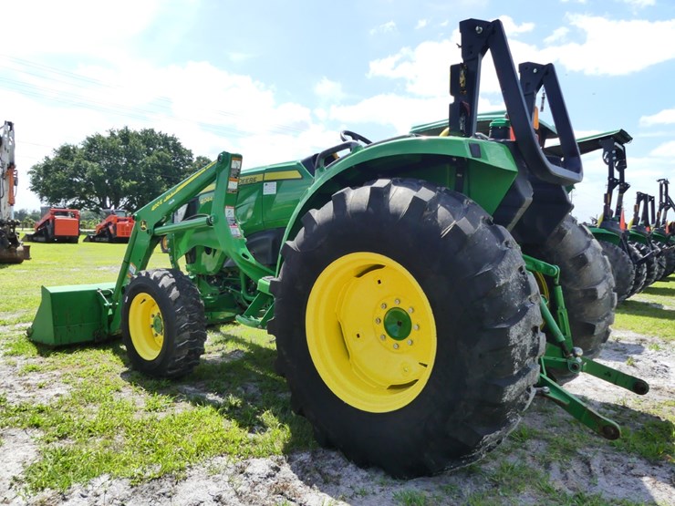 2019-john-deere-4044m-image-4