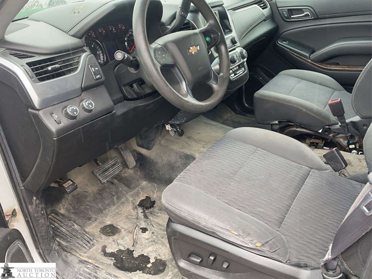 2017-chevrolet-tahoe-image-11