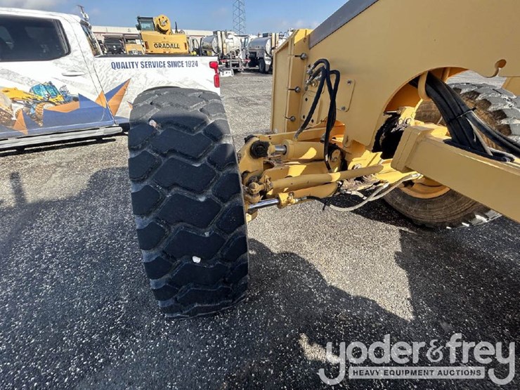 2008-volvo-g940-image-11