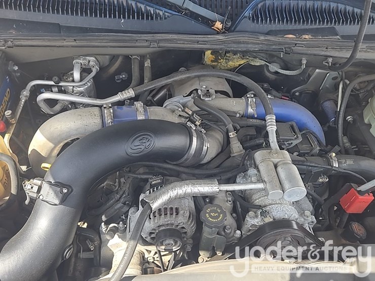 2002-chevrolet-silverado-2500hd-image-39