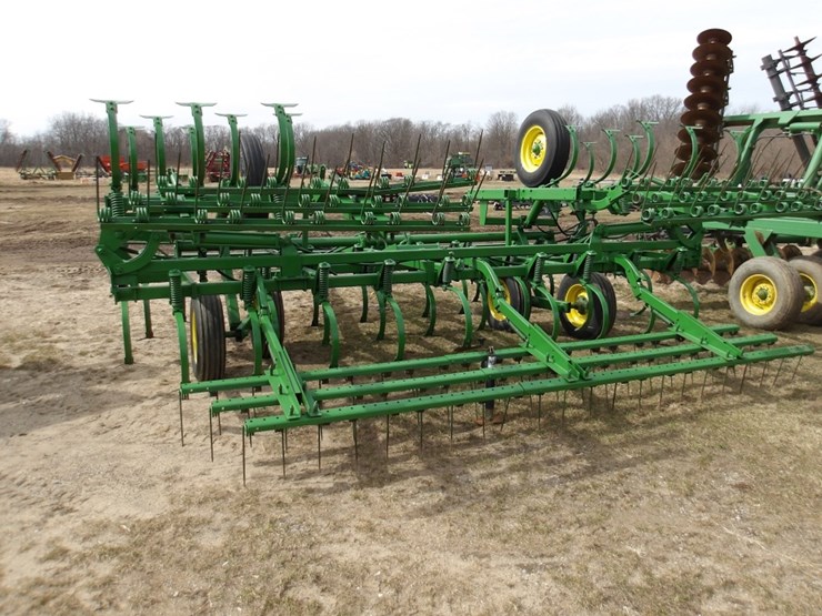 john-deere-1010-image-8