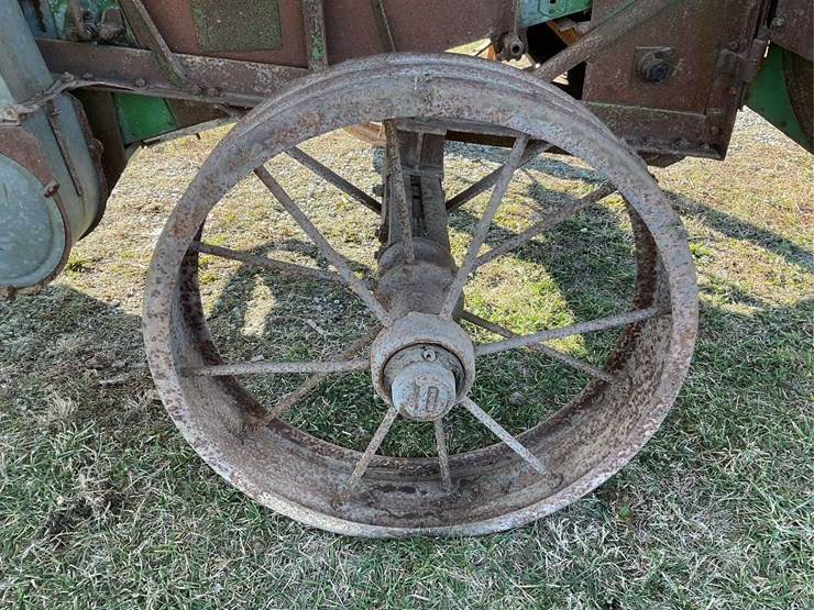 john-deere-threshing-machine-with-hart-feeder-image-17