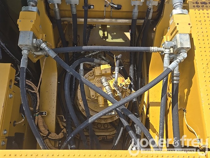 2019-caterpillar-336-image-76