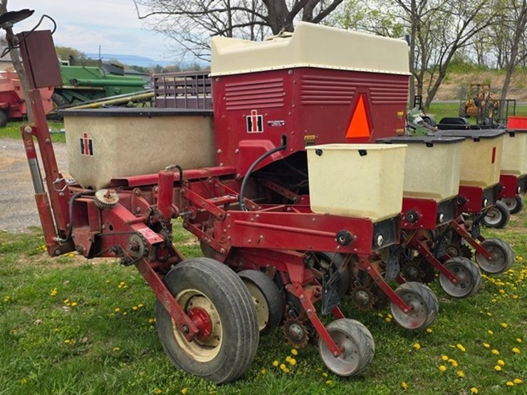 international-800-image-3