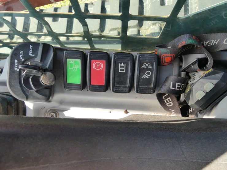 2017-kubota-svl75-2-image-15