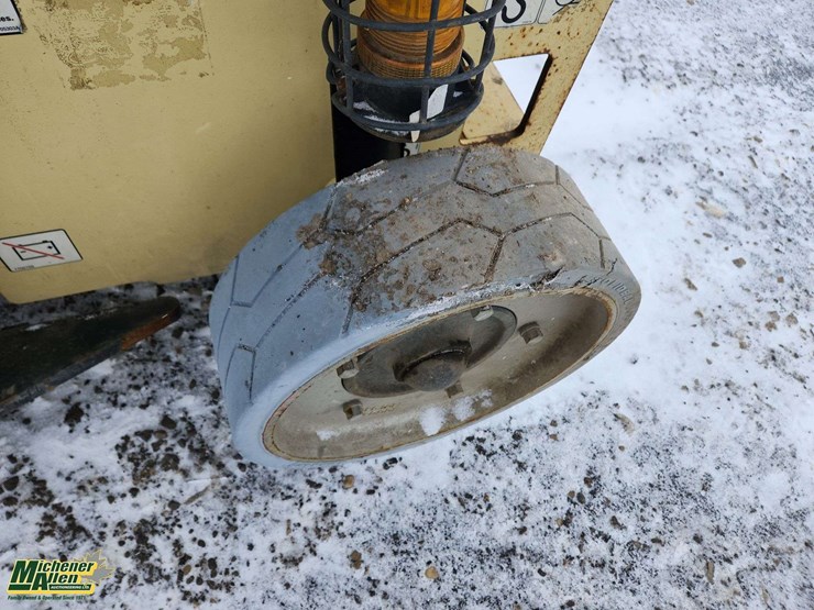 2014-jlg-3246es-image-15