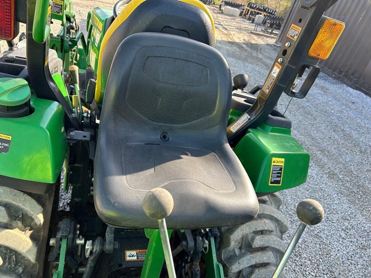 2021-john-deere-2032r-image-20
