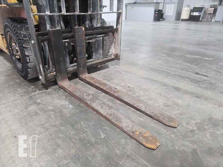 2019-caterpillar-gp25n-image-10