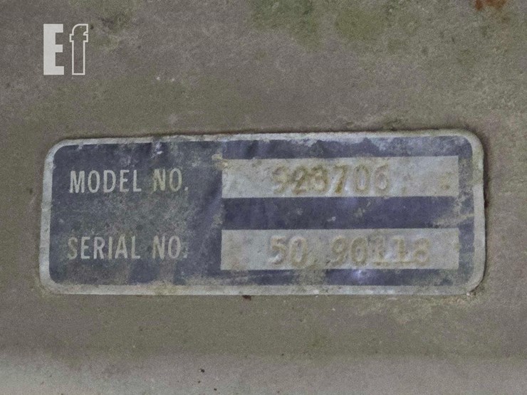 1990-deere-624e-image-25