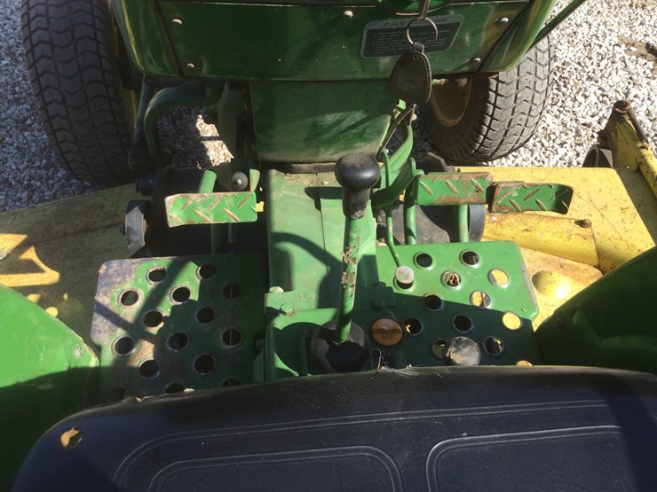 john-deere-850-image-9