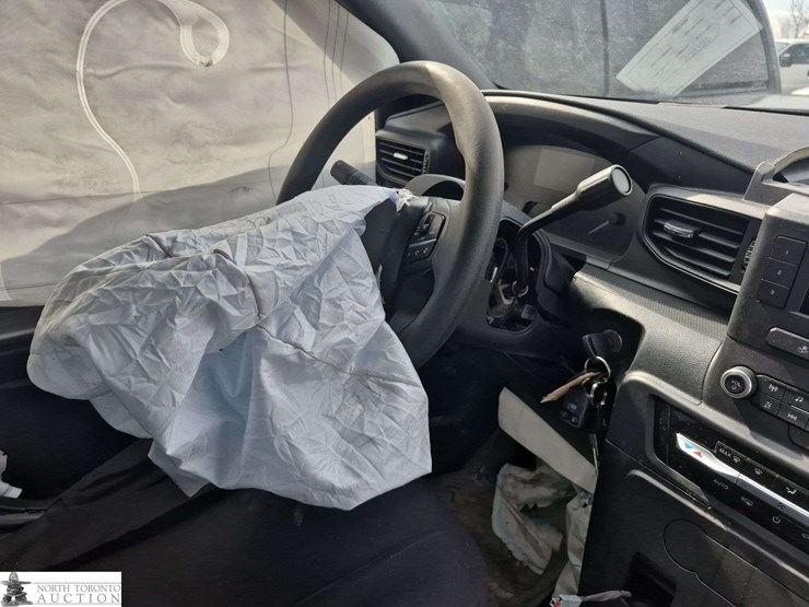 2023-ford-explorer-image-24