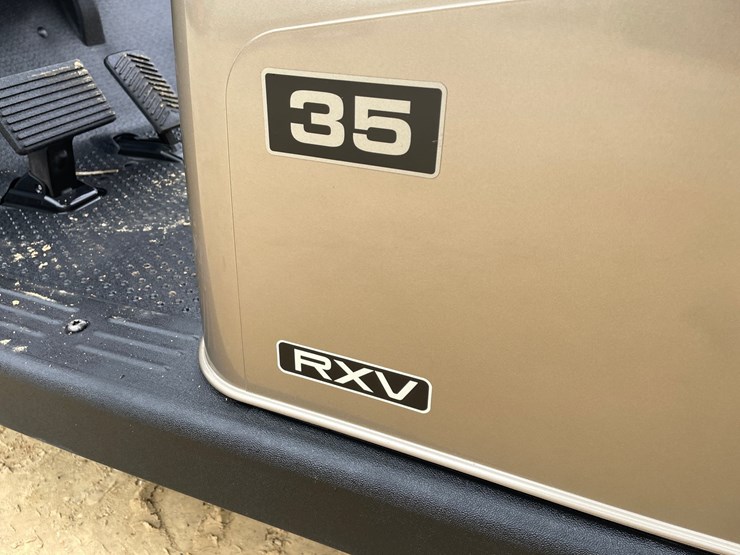 #605-•-ez-go-rxv-electric-golf-cart-image-10