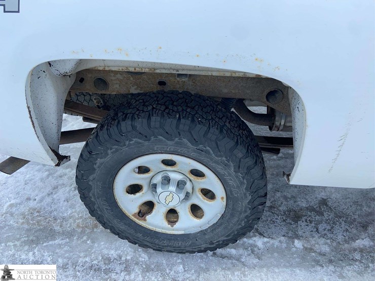 2011-chevrolet-silverado-1500-image-15