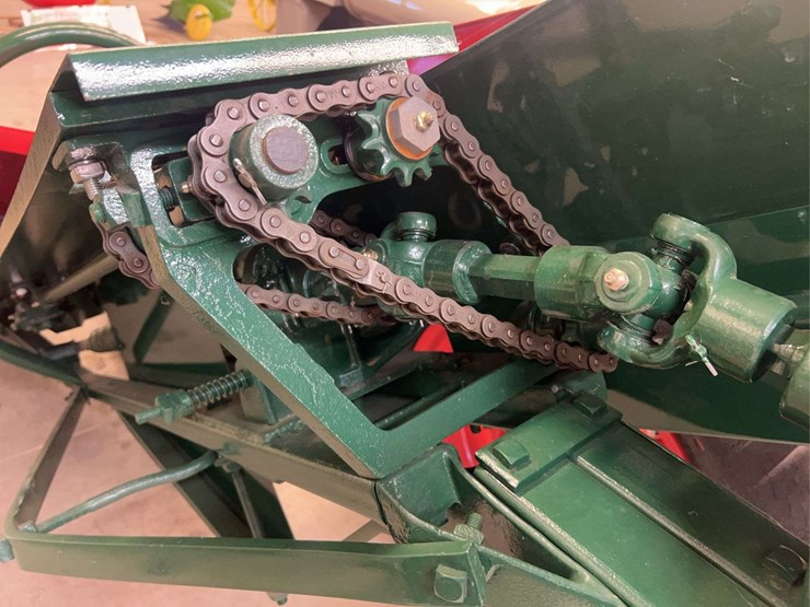 1927-fordson-with-continental-corn-picker-image-71