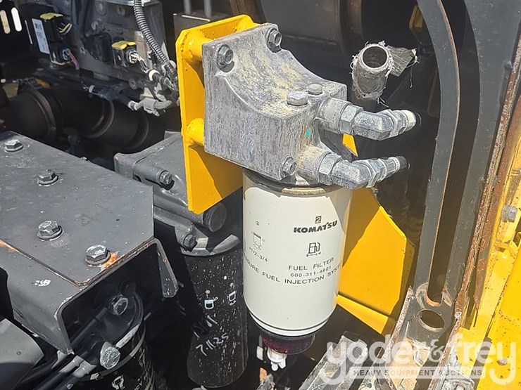 2015-komatsu-pc490-lc-11-image-100