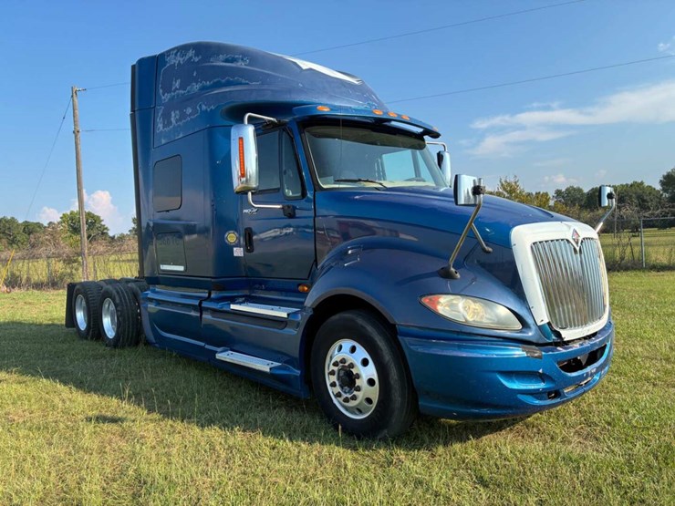 2011-international-prostar-image-11