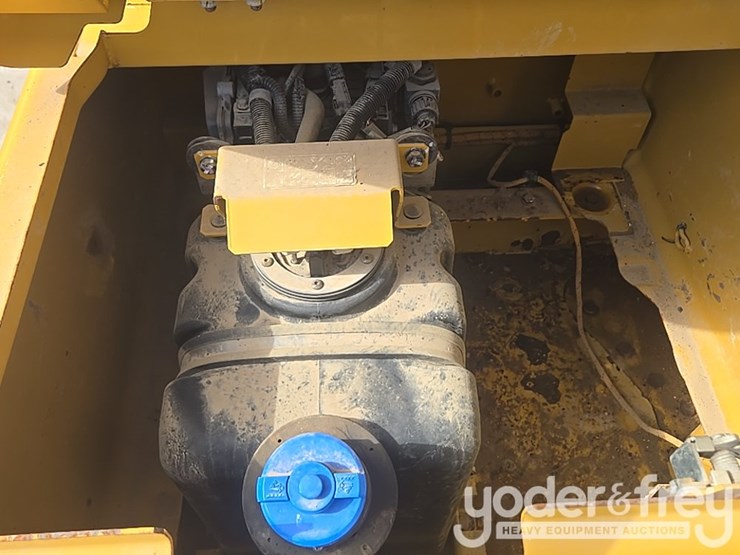 2017-caterpillar-336fl-image-64