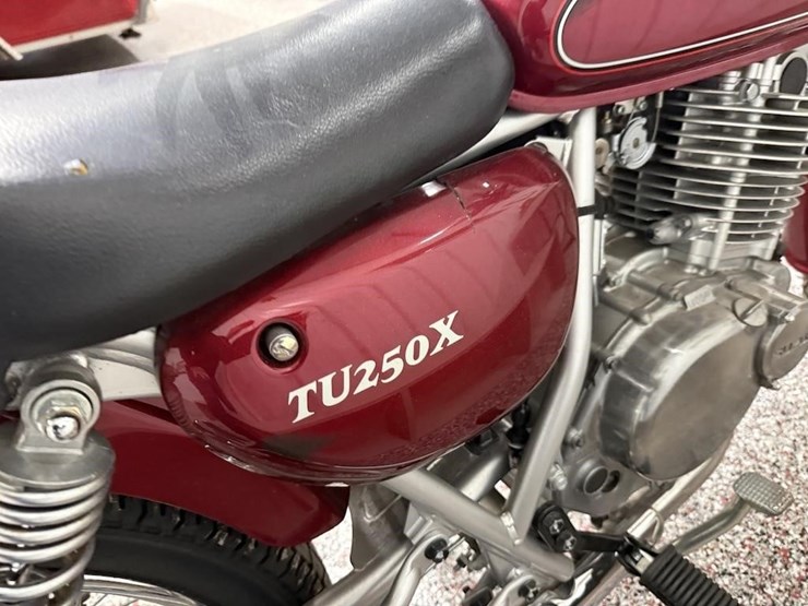 2009-suzuki-tu250x-motorcycle-image-6