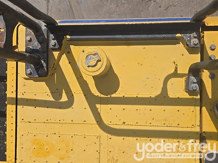 2015-komatsu-pc490-lc-11-image-137