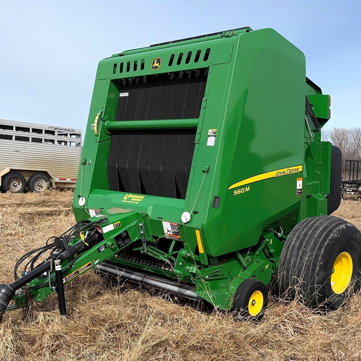 JOHN DEERE 560M