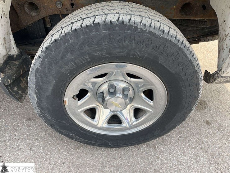 2017-chevrolet-silverado-1500-image-24