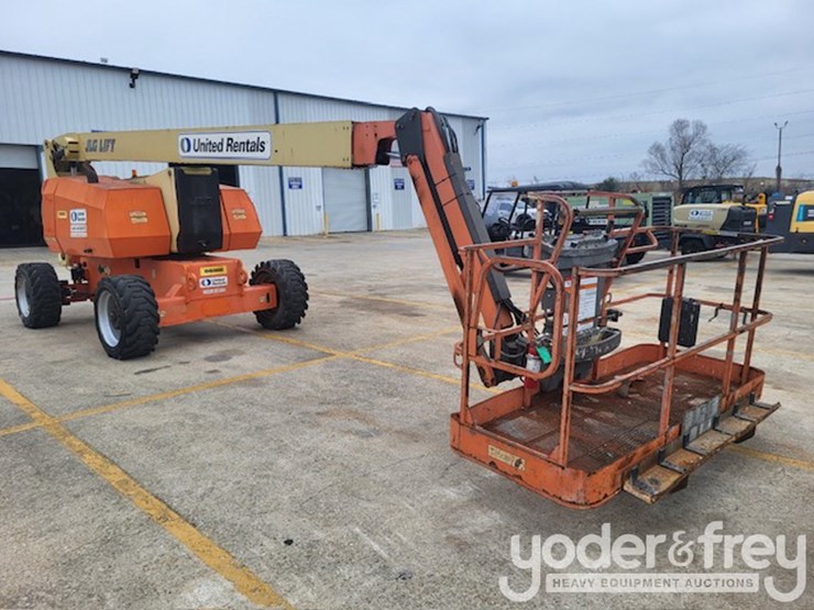 2016-jlg-800aj-image-3