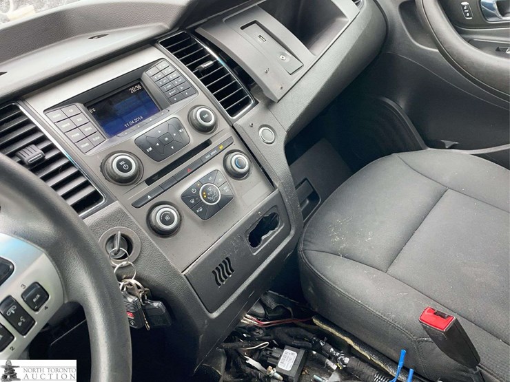 2017-ford-taurus-image-14