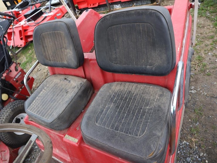 budweiser-racing-harley-davidson-golf-cart-image-13