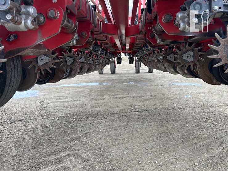 2014-white-9824-image-14