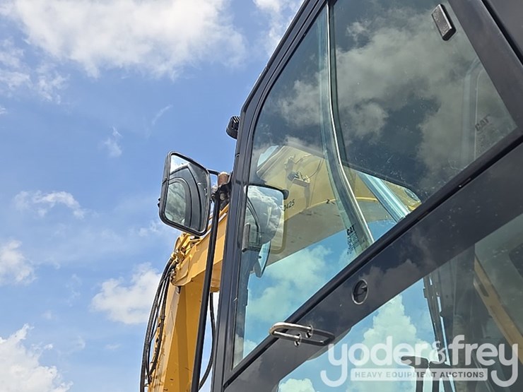 2019-caterpillar-336-image-97