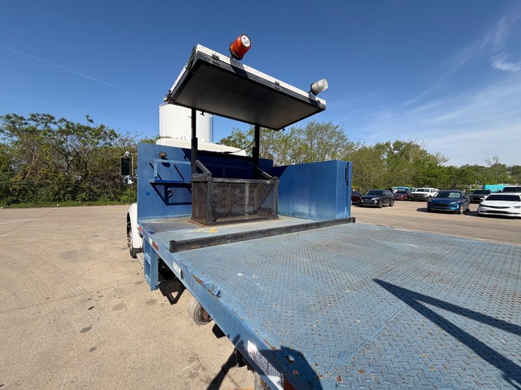 2007-kenworth-t300-image-11