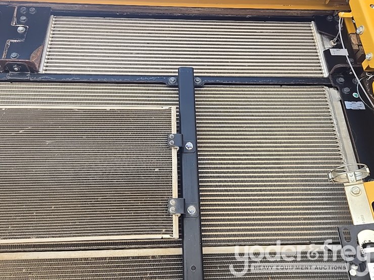 2019-caterpillar-336-image-40